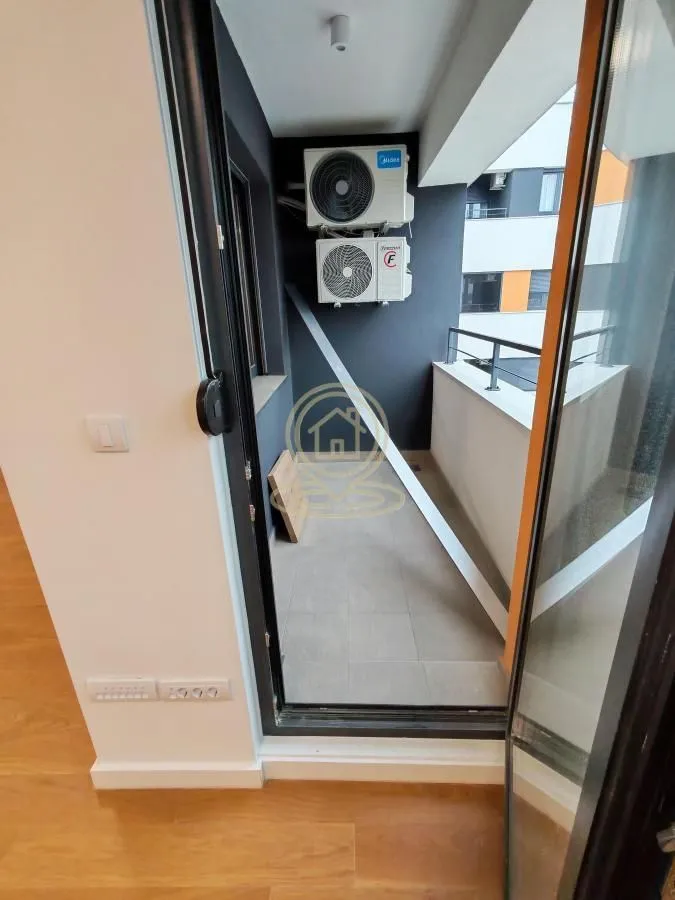 Izdavanje, poslovni prostor, 76m², Čukarica, Beograd