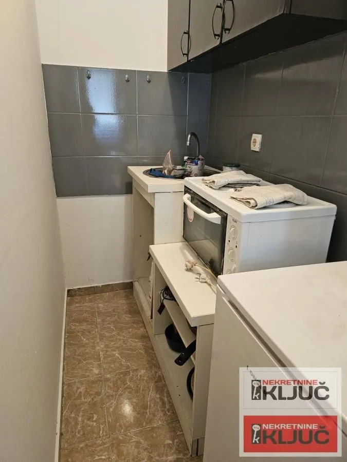 Prodaja, garsonjera, 13m², Avijatičarsko naselje, Novi Sad Sve Podlokacije