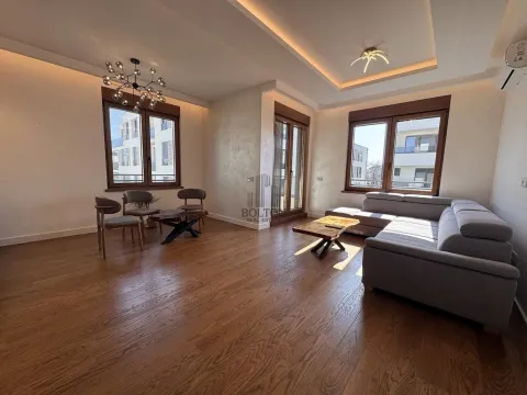 Izdavanje, trosoban stan, 62m², Zemun Sve Podlokacije, Beograd - image 4