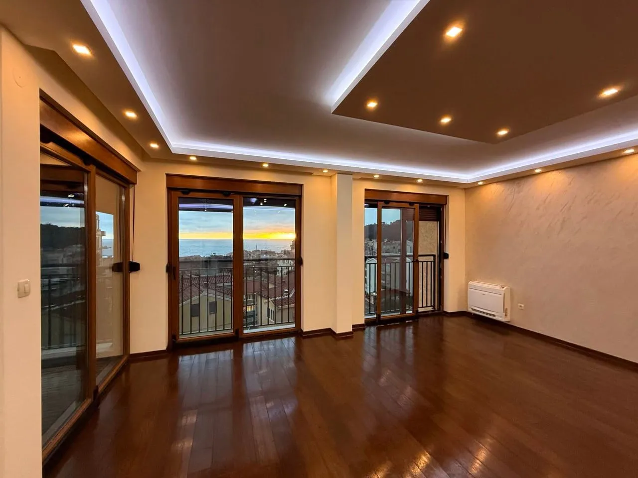 Sale, apartment, 152m², Petrovac, Budva