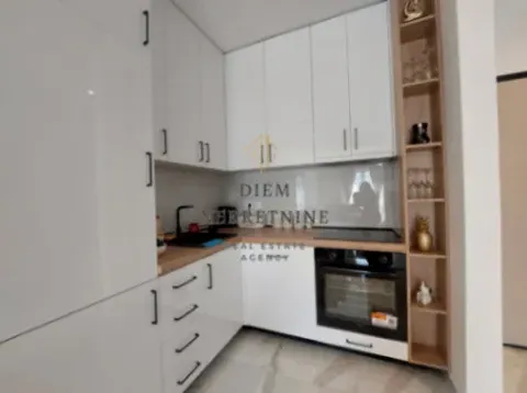 Rent, one bedroom apartment, 43m², Radanovići, Kotor - image 3