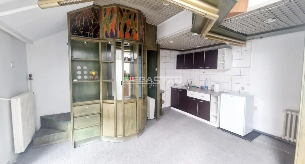 Sale, office space, 38m², Savski Venac, Beograd