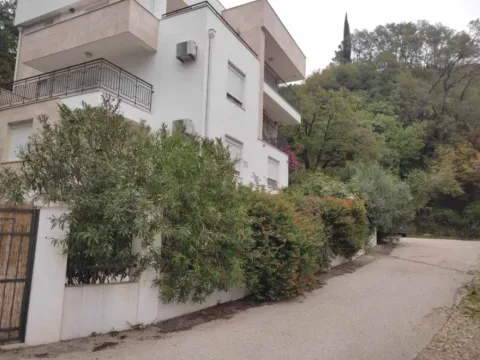 Sale, house, 400m², Perazića do, Budva - image 2