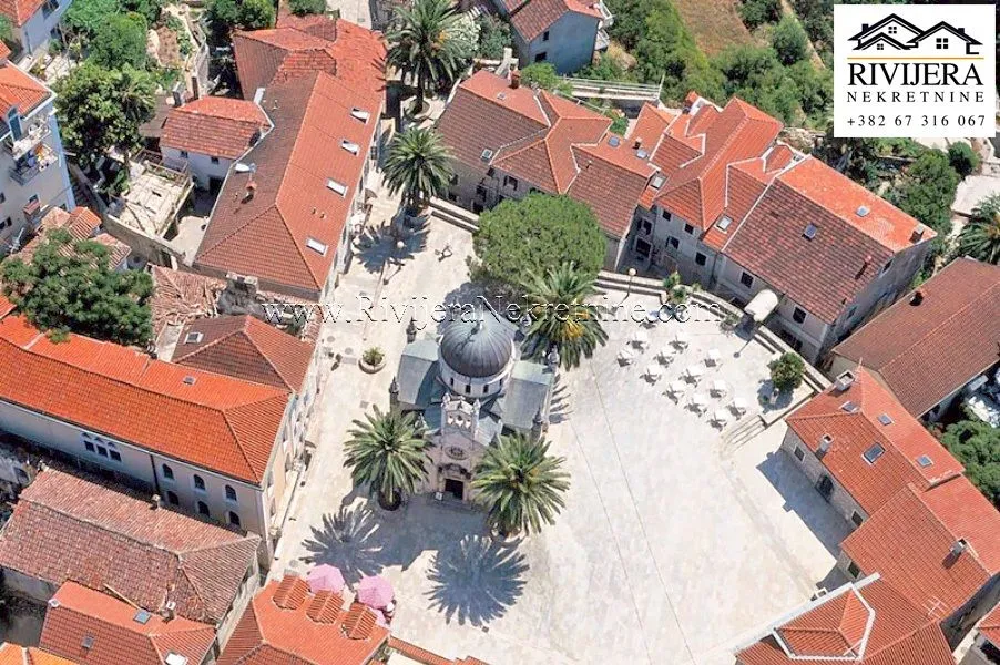 Prodaja, stan, 130m², Centar, Herceg Novi