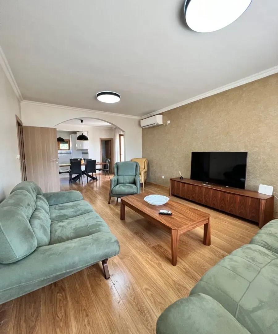 Prodaja, kuća, 200m², Rogami, Podgorica