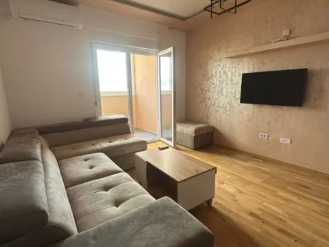 Izdavanje, jednosoban stan, 48m2, Tuški Put, Podgorica Izdavanje, jednosoban stan, 48m2, Tuški Put, Podgorica