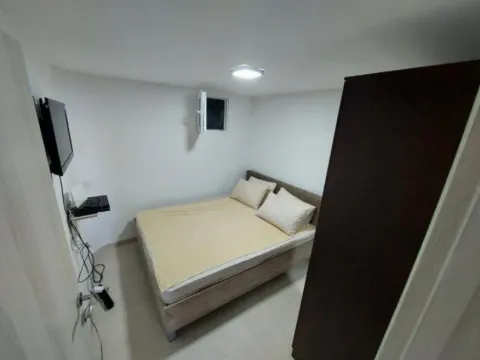 Izdavanje, jednosoban stan, 35m², Sveti Stefan, Budva - image 3