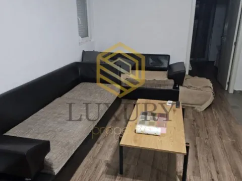 Izdavanje, jednosoban stan, 50m², Stari Aerodrom, Podgorica - image 1