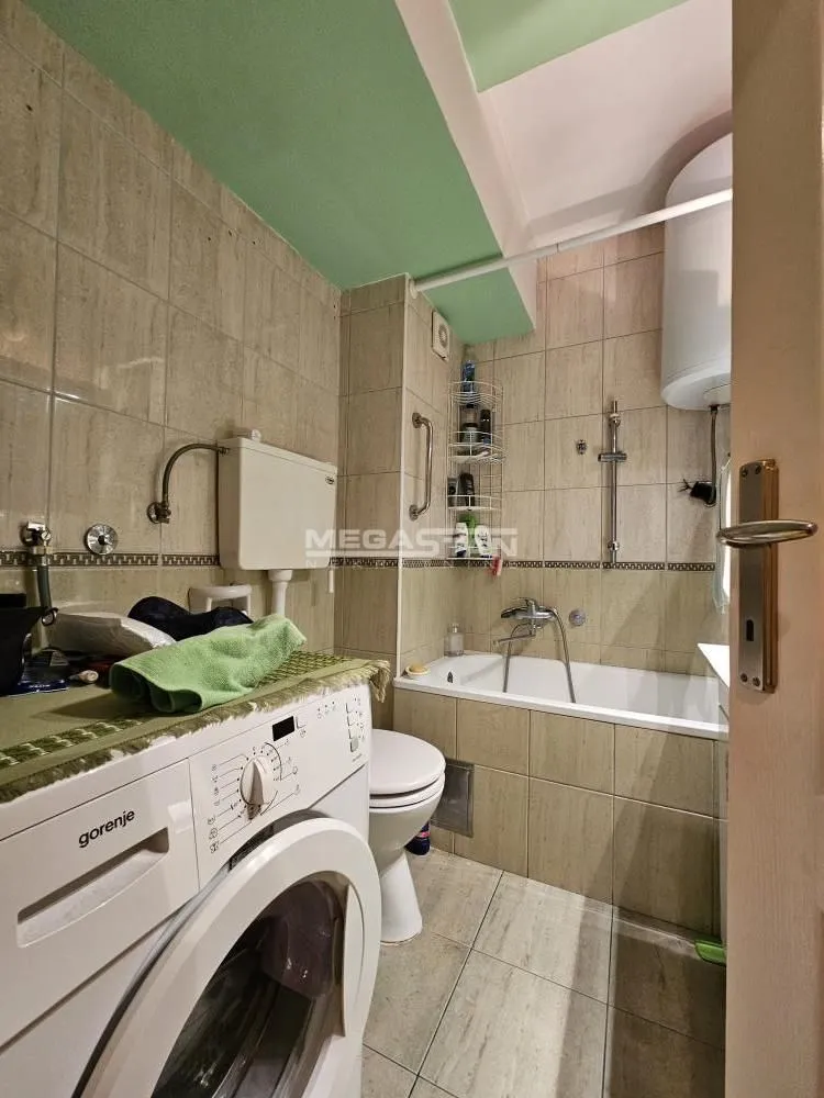 Sale, three bedroom apartment, 69m², Karaburma, Palilula Sve Podlokacije