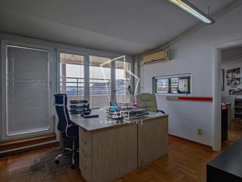 Sale, four bedroom apartment, 137m², Novi Beograd Blok 22, Novi Beograd Sve Podlokacije
