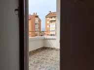 Izdavanje, dvosoban stan, 60m², Stari Aerodrom, Podgorica - image 7