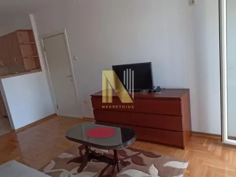 Izdavanje, jednosoban stan, 39m², Bulevar Oslobodjenja, Novi Sad Sve Podlokacije - image 5