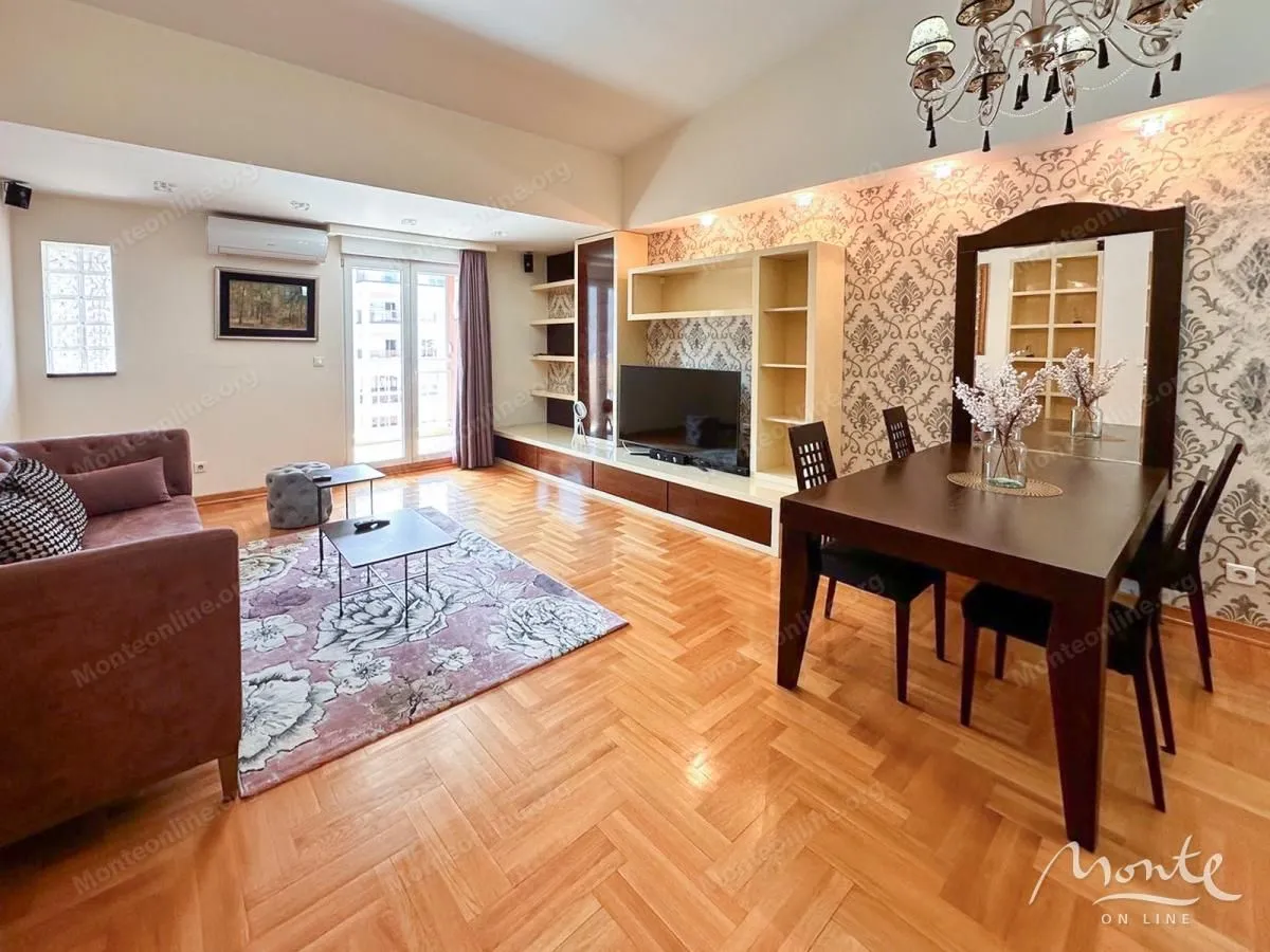 Prodaja, dvosoban stan, 92m², City Kvart, Podgorica