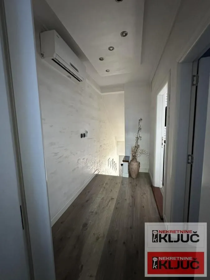 Prodaja, trosoban stan, 81m², Sajmište, Novi Sad