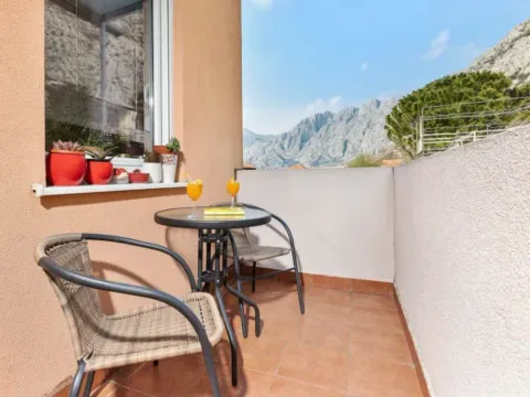 Rent, one bedroom apartment, 47m², Sveti Stasije, Kotor - image 9