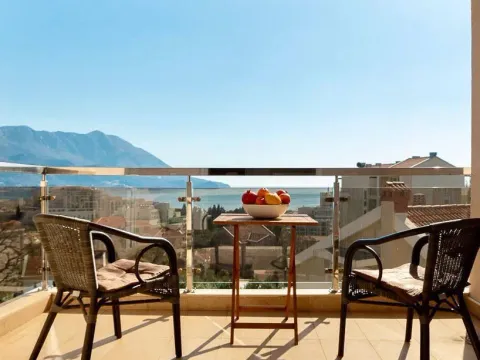 Prodaja, dvosoban stan, 69m2, Boreti, Budva