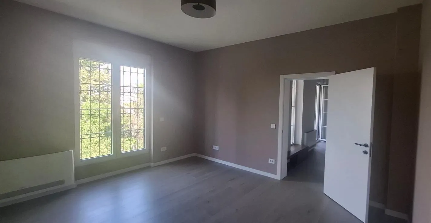 Izdavanje, stan, 138m², Savski Venac, Beograd