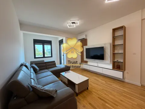 Izdavanje, dvosoban stan, 58m², Stari Aerodrom, Podgorica - image 4