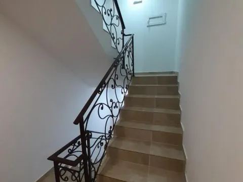 Izdavanje, poslovni prostor, 270m², Centar, Niš - image 8