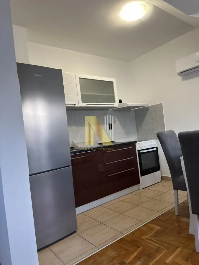 Prodaja, dvosoban stan, 43m², Sajmište, Novi Sad