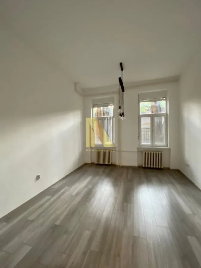 Prodaja, kuća, 199m², Socijalno, Novi Sad Sve Podlokacije