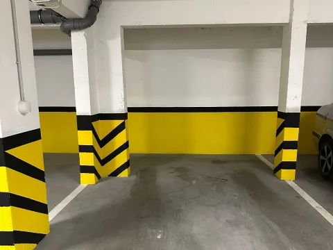 Izdavanje, dvosoban stan, 70m², Kalimanj, Tivat - image 2