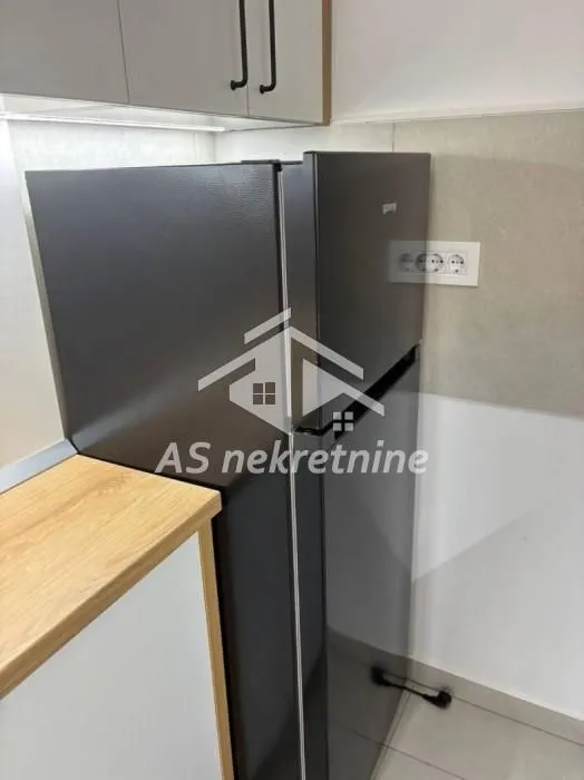 Izdavanje, jednosoban stan, 42m², Novi Beograd Blok 65, Novi Beograd Sve Podlokacije