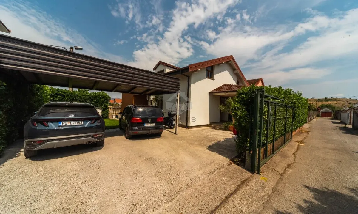 Prodaja, kuća, 200m², Donja Gorica, Podgorica