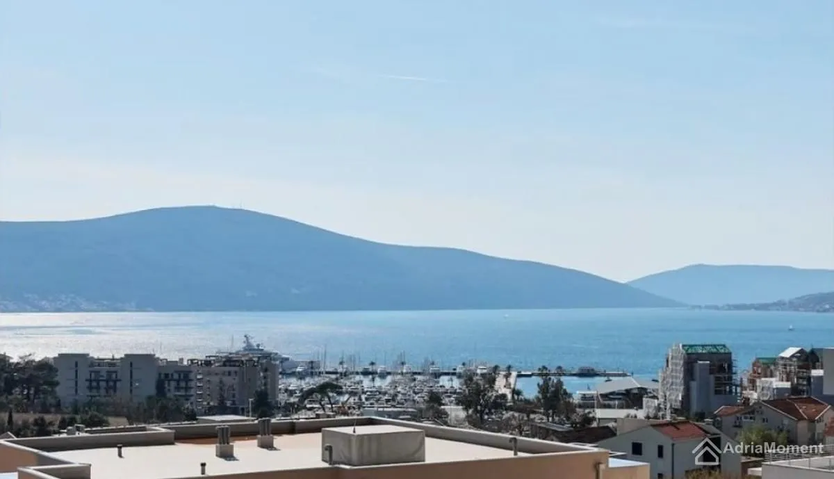 Prodaja, dvosoban stan, 71m², Centar, Tivat