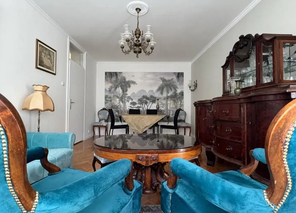 Izdavanje, trosoban stan, 80m², Kalenić Pijaca, Vračar Sve Podlokacije