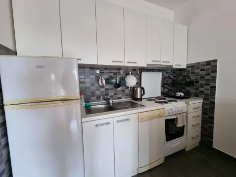 Rent, one bedroom apartment, 44m², Budva, Crna Gora - image 14