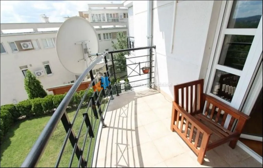 Rent, three bedroom apartment, 130m², Savski Venac, Beograd