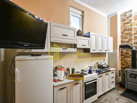 Izdavanje, kuća, 160m², Tuzi, Podgorica - image 9