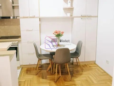 Izdavanje, dvosoban stan, 56m², City Kvart, Podgorica - image 8