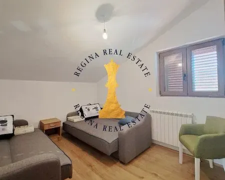 Izdavanje, kuća, 100m2, Cetinje Izdavanje, kuća, 100m2, Cetinje