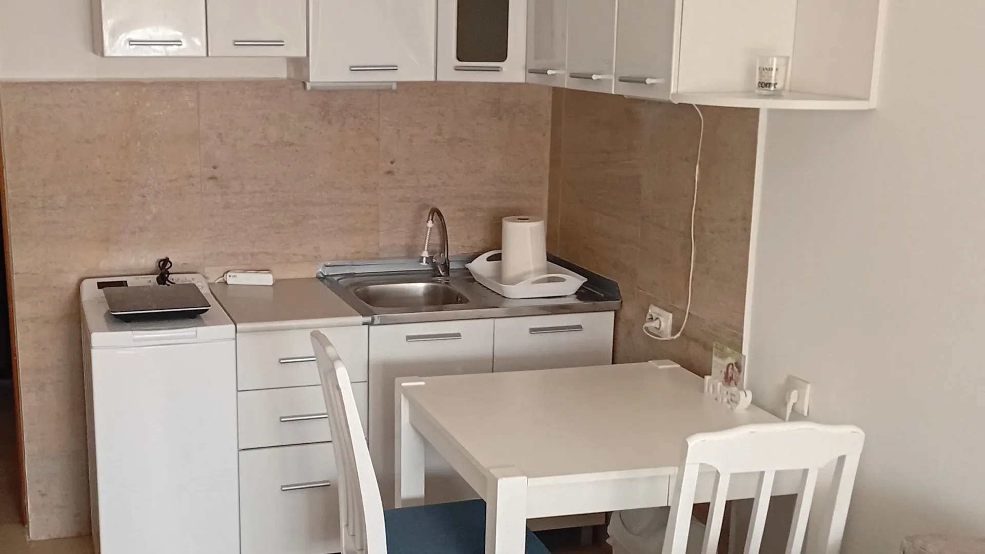 Izdavanje, garsonjera, 18m², Gintaš, Podgorica