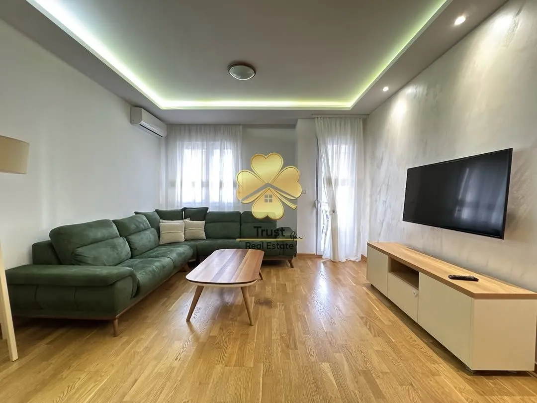 Izdavanje, dvosoban stan, 85m², City Kvart, Podgorica