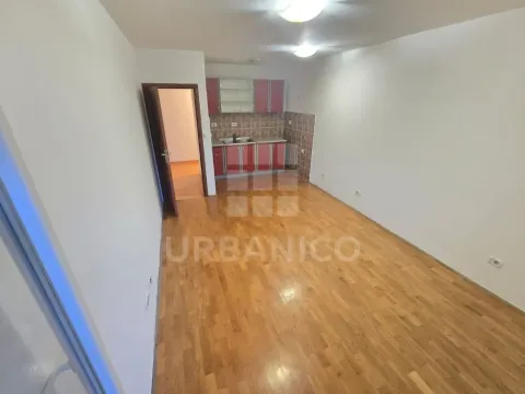 Prodaja, jednosoban stan, 45m², Stari Aerodrom, Podgorica - image 2