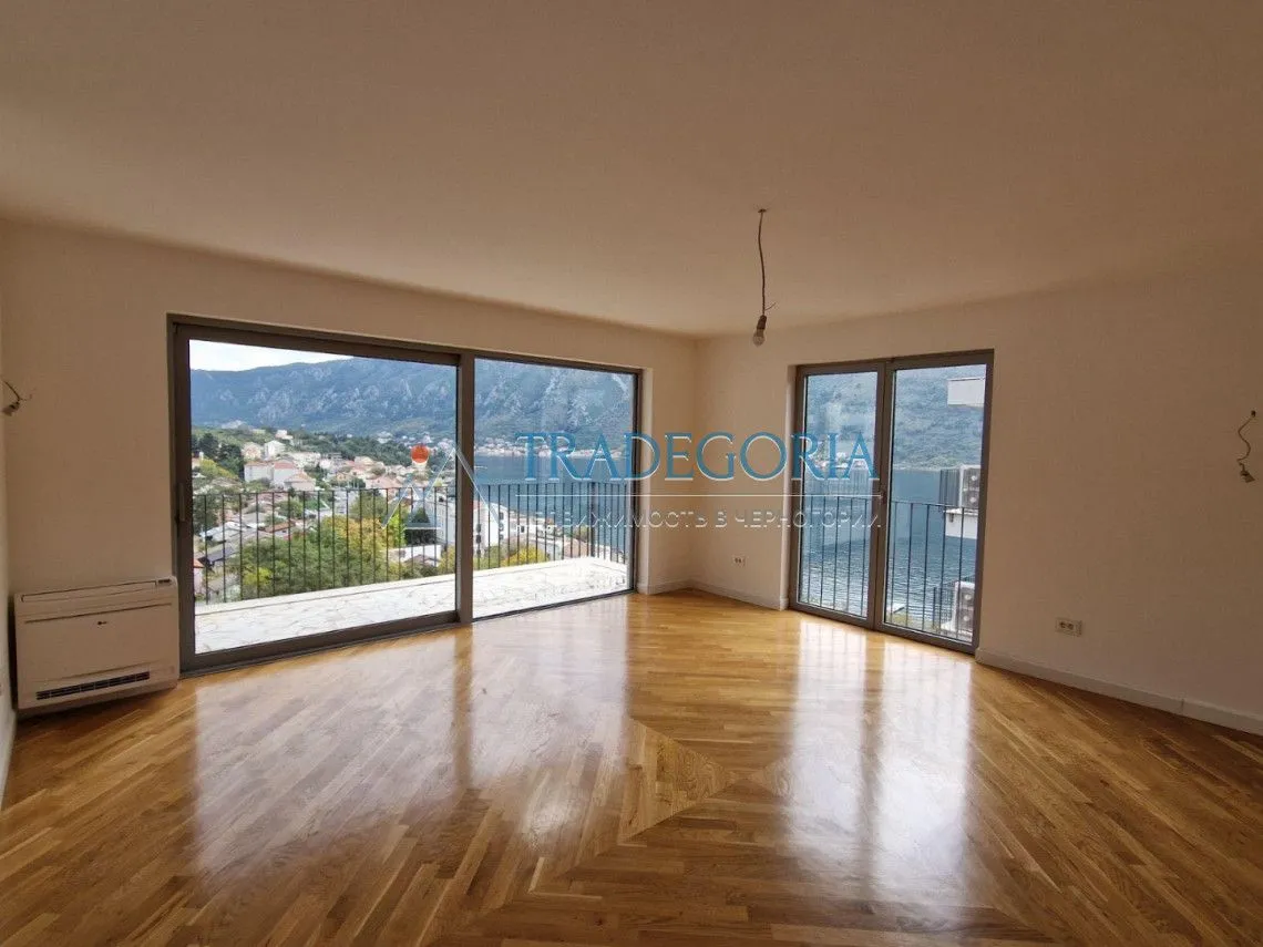 Prodaja, stan, 403m², Kotor, Crna Gora