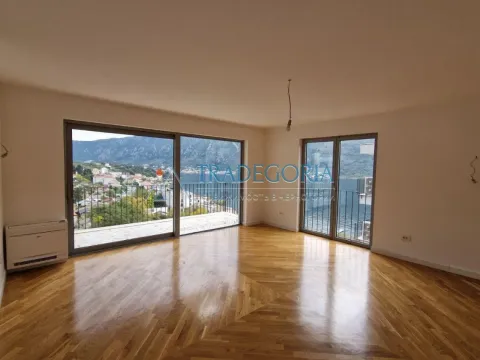 Prodaja, stan, 403m², Kotor, Crna Gora - image 4