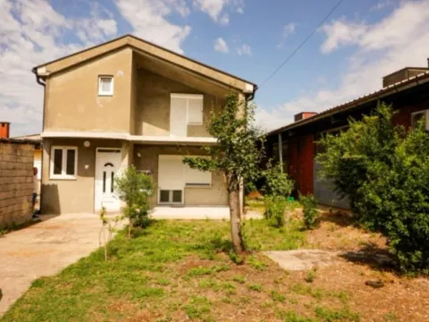 Izdavanje, kuća, 160m², Zabjelo, Podgorica - image 12