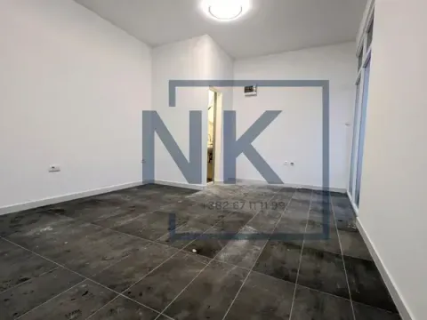 Rent, office space, 22m², Stari Aerodrom, Podgorica - image 6