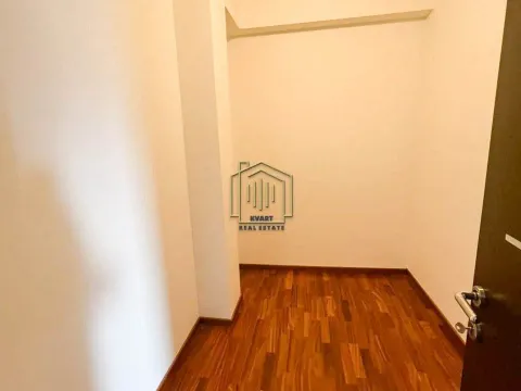 Prodaja, četvorosoban stan, 220m², Preko Morače, Podgorica - image 15