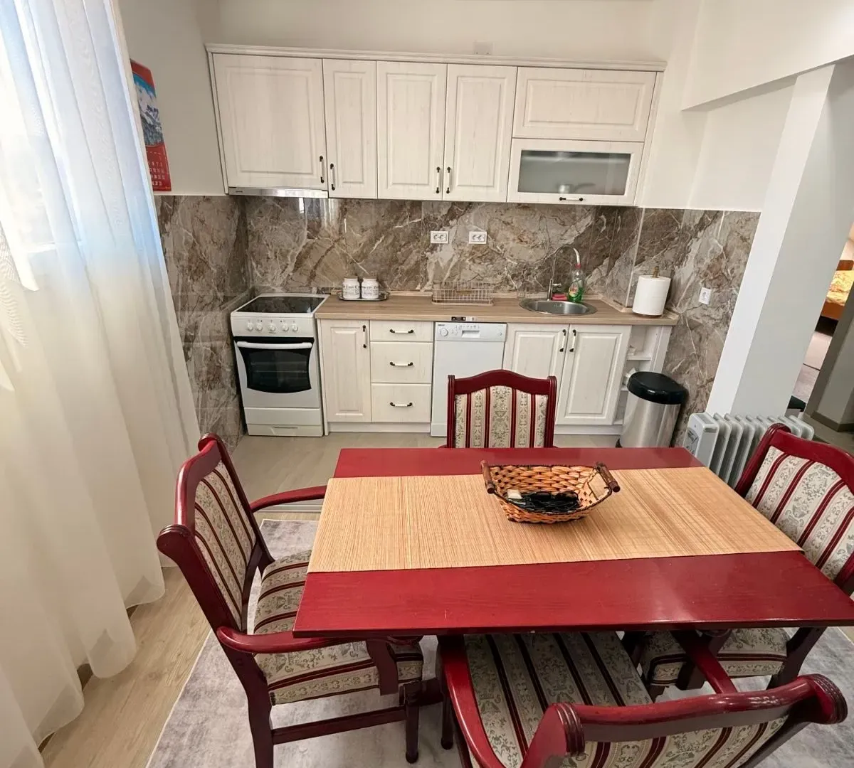 Rent, one bedroom apartment, 45m², Centar, Cetinje