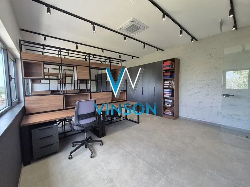 Rent, office space, 230m², Železnička Stanica, Novi Sad Sve Podlokacije