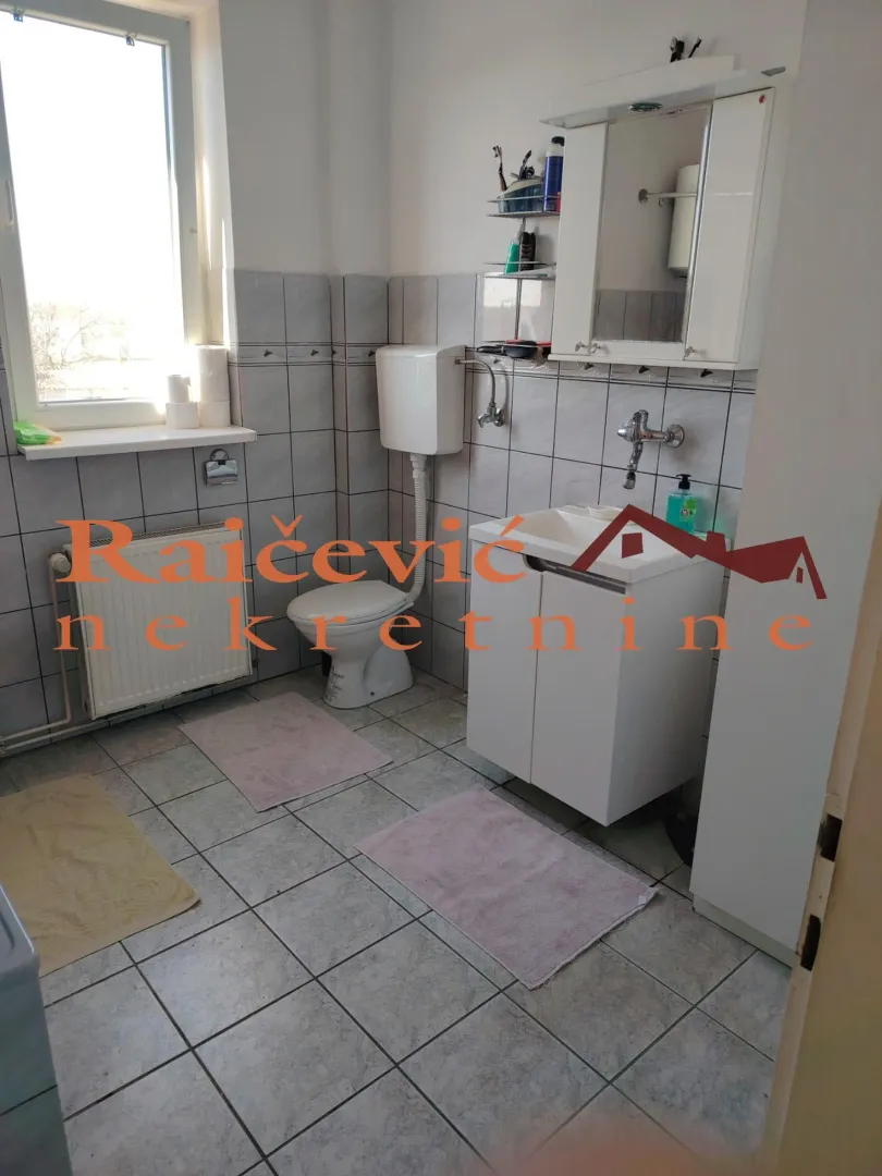Prodaja, kuća, 240m², Opovo, Srbija