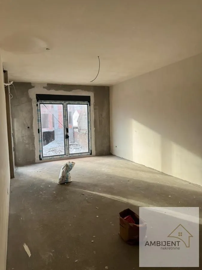 Prodaja, trosoban stan, 68m², Gornji Grad Margita, Pančevo