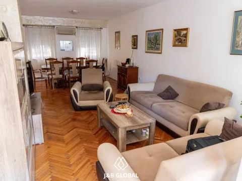 Prodaja, trosoban stan, 120m², Blok 7, Podgorica - image 2