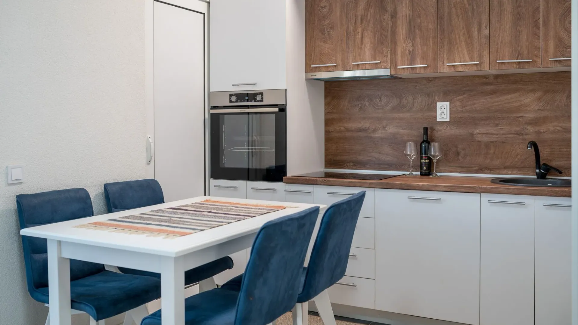 Rent, two bedroom apartment, 58m², Centar, Bar