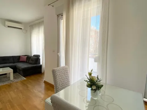 Rent, one bedroom apartment, 50m², City Kvart, Podgorica - image 5